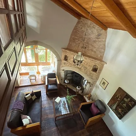 Accetto, Stone House With Pool Hébergement de vacances Ano Asites