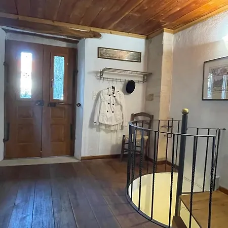 Accetto, Stone House With Pool Holiday home Ano Asites