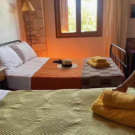 Accetto, Stone House With Pool Holiday home Ano Asites